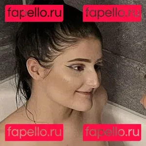 Emily McGrath Onlyfans Photo Gallery 