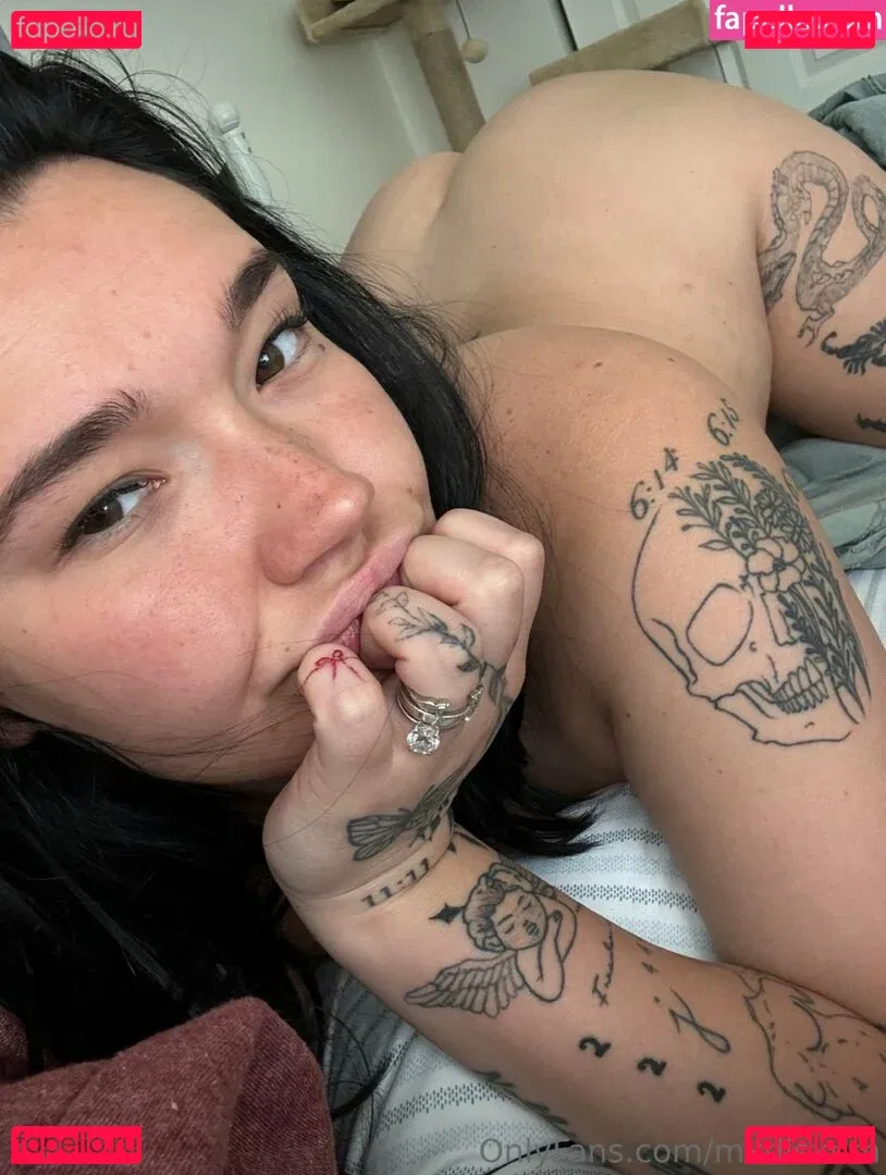 Emily McGrath Onlyfans Photo Gallery 