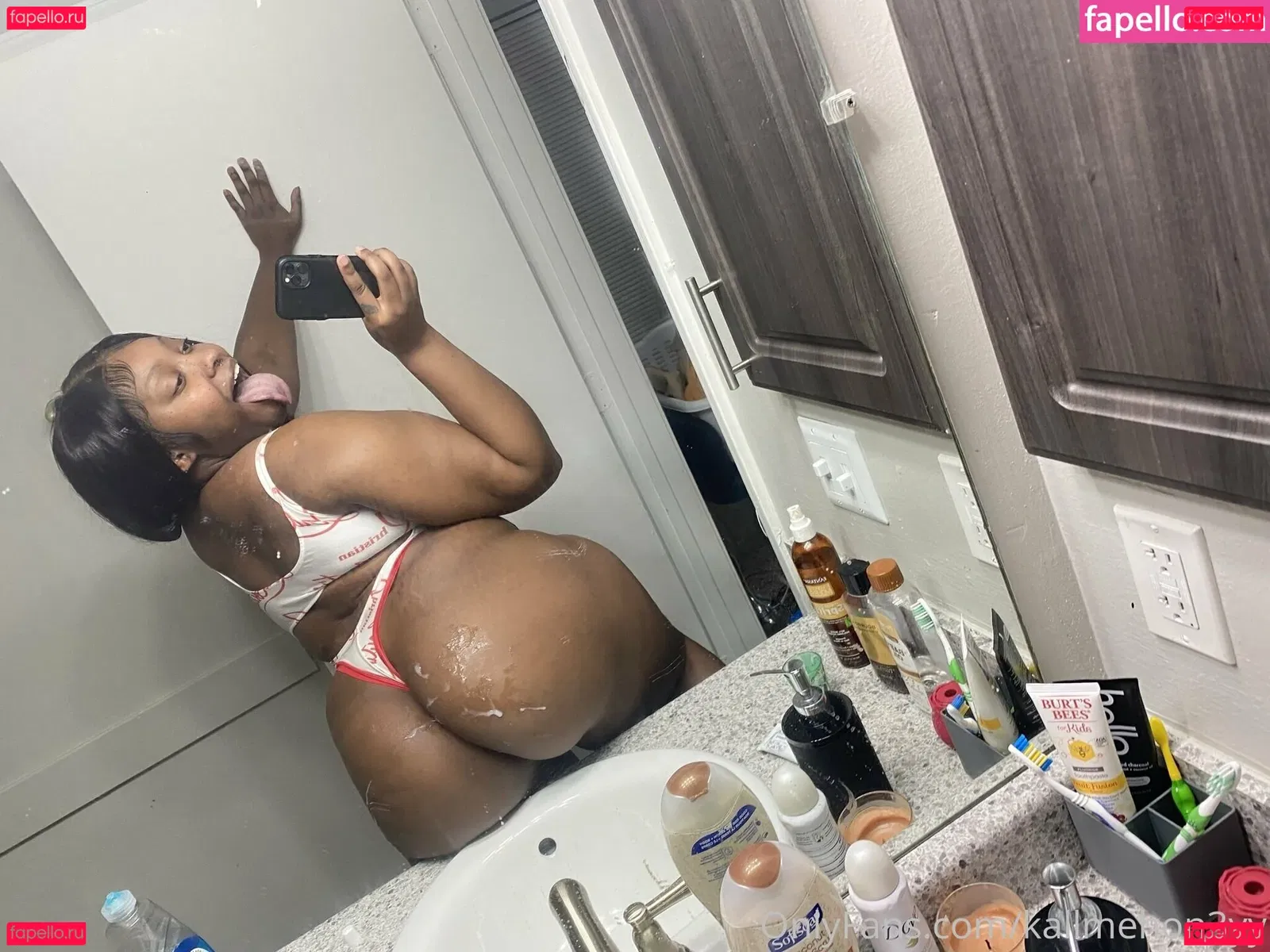 walkngenocidefree Onlyfans Photo Gallery 