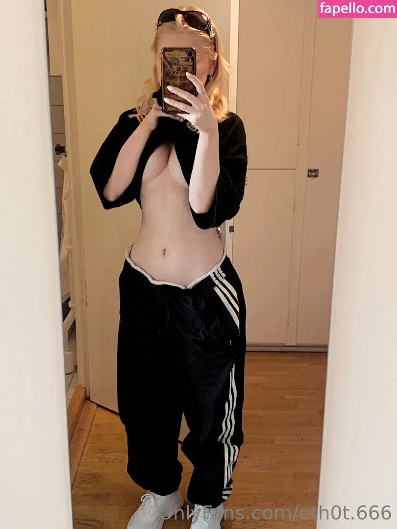 Eth0t.666 Onlyfans Photo Gallery 