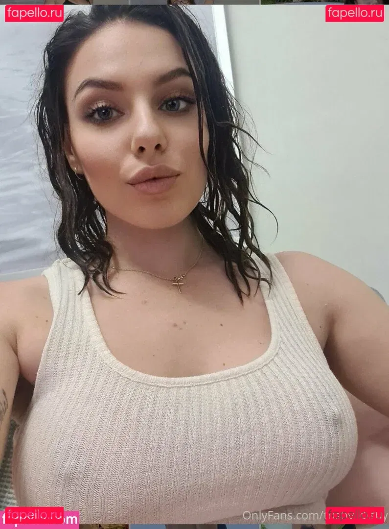 LittleMissTrish Onlyfans Photo Gallery 