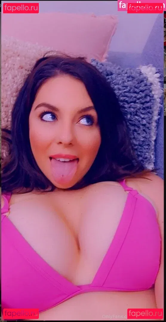 LittleMissTrish Onlyfans Photo Gallery 