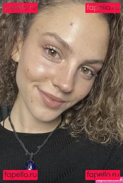 Simone Kowalski Onlyfans Photo Gallery 