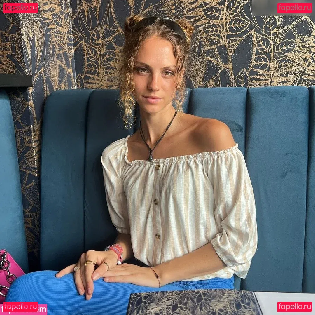 Simone Kowalski Onlyfans Photo Gallery 