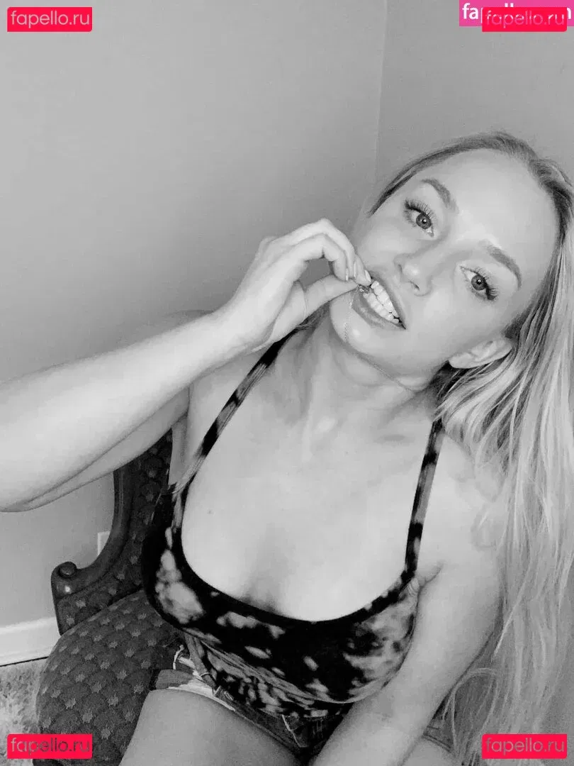 evie-summers Onlyfans Photo Gallery 