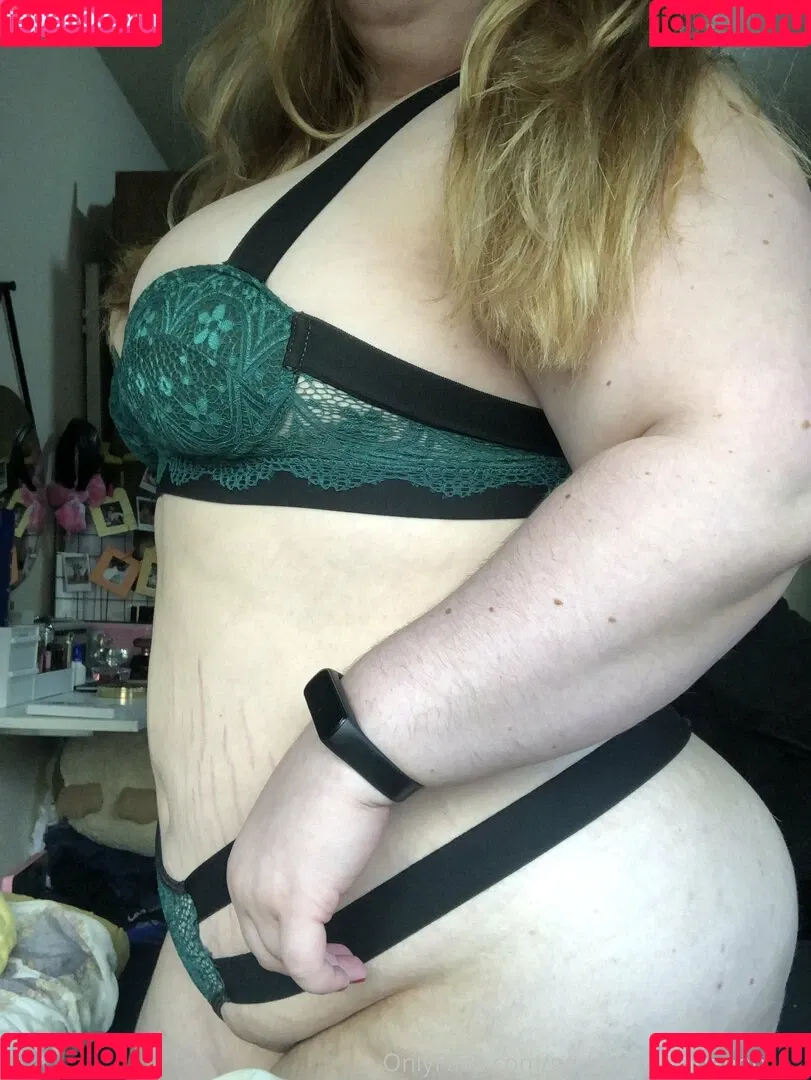 godsavethequeenb____ Onlyfans Photo Gallery 