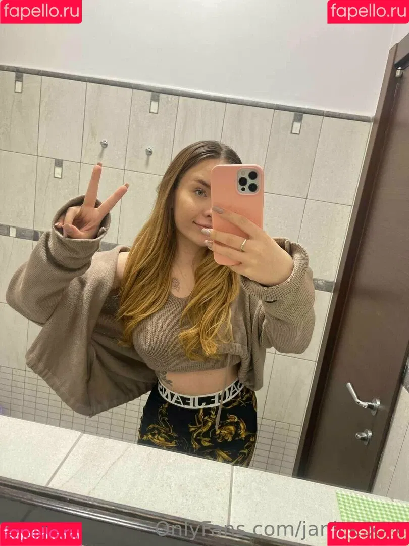 janice.xxx Onlyfans Photo Gallery 