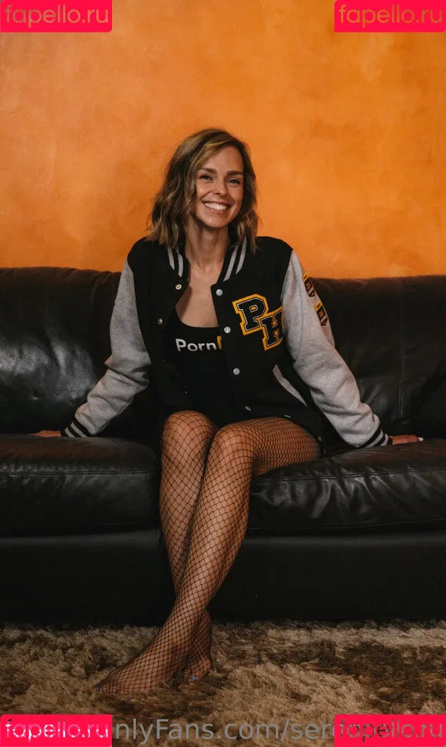 Serenity Cox Onlyfans Photo Gallery 