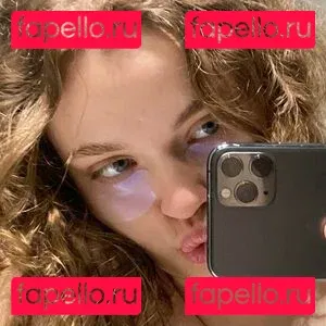 molllyy Onlyfans Photo Gallery 