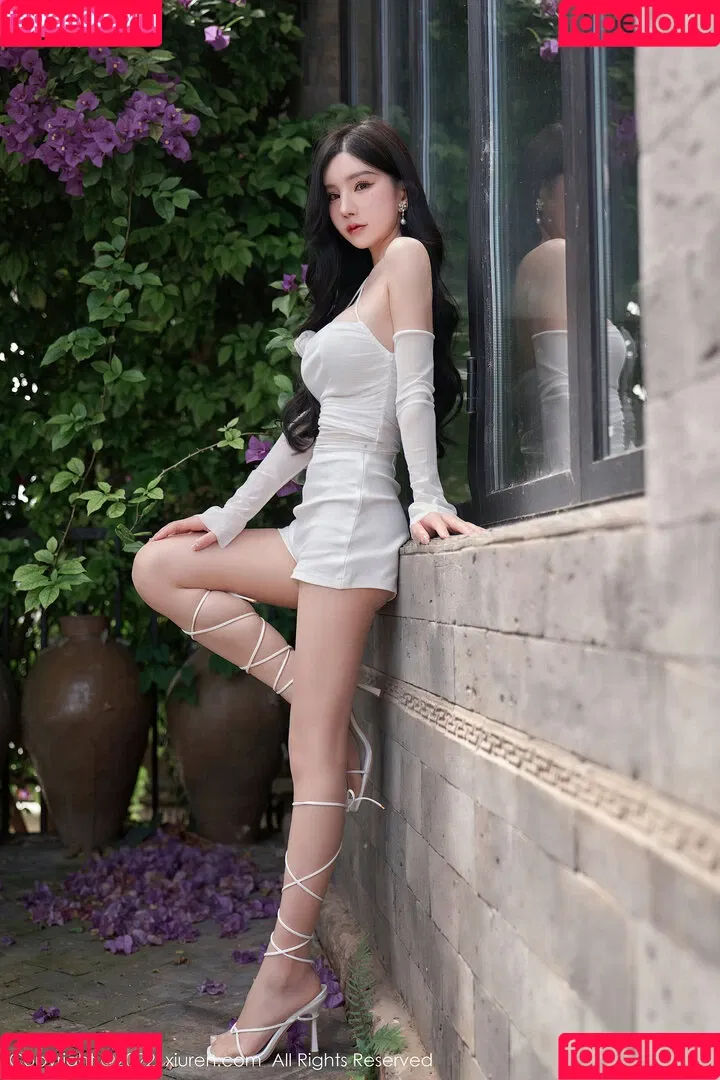 Zhou Yuxi Onlyfans Photo Gallery 