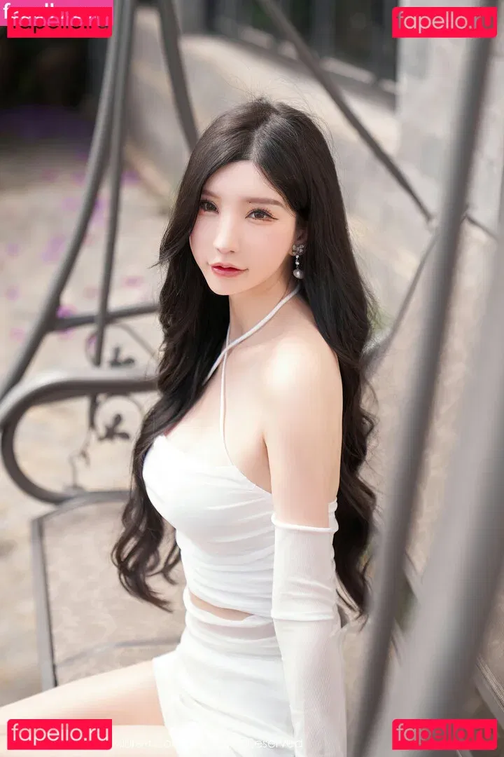 Zhou Yuxi Onlyfans Photo Gallery 