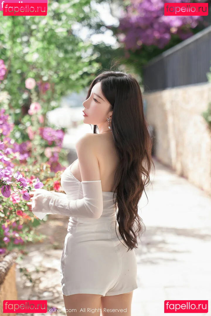 Zhou Yuxi Onlyfans Photo Gallery 