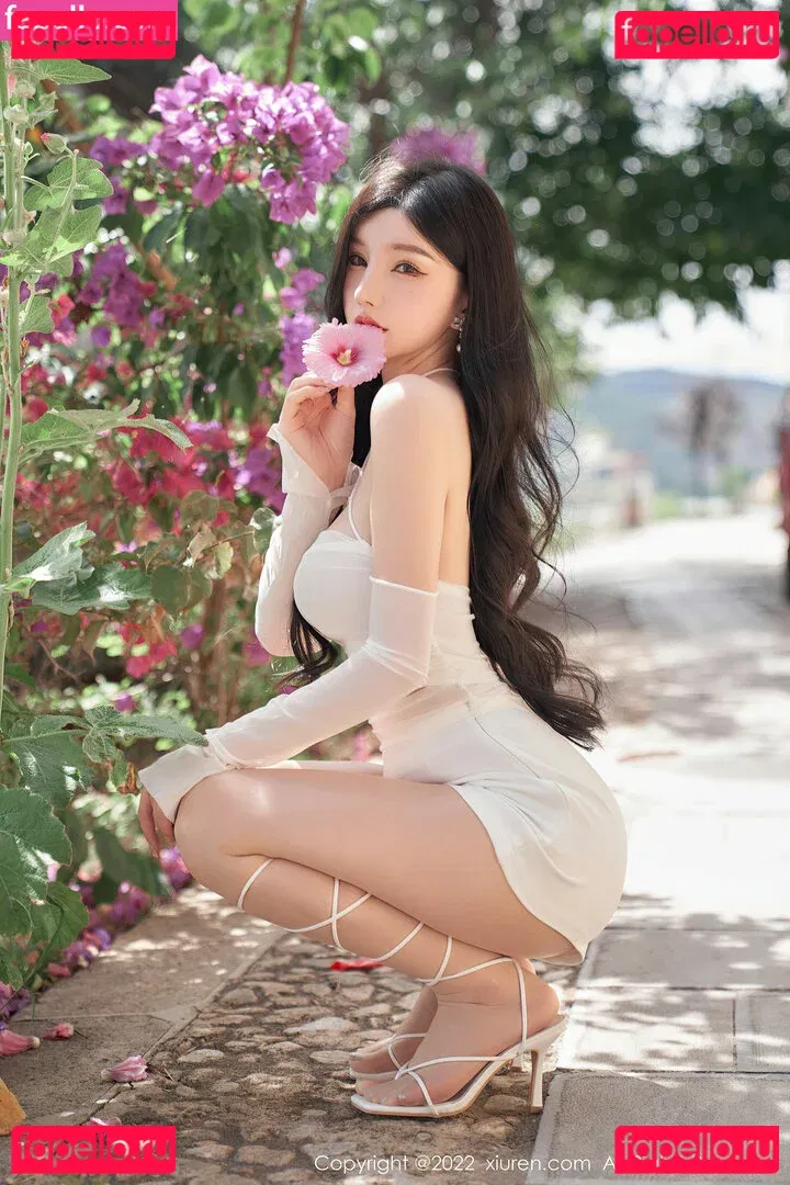 Zhou Yuxi Onlyfans Photo Gallery 