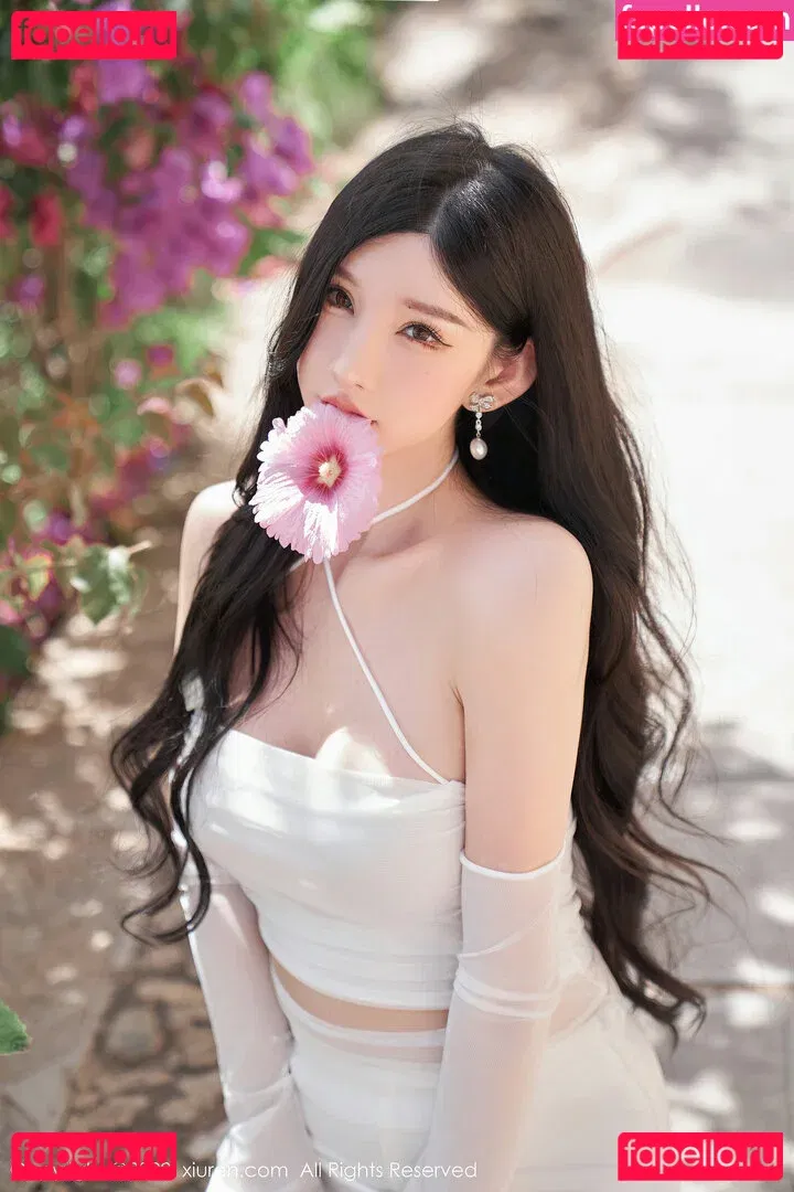 Zhou Yuxi Onlyfans Photo Gallery 