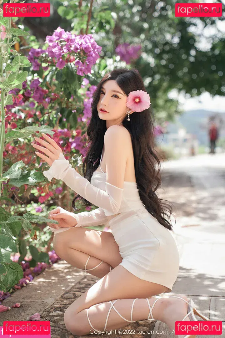 Zhou Yuxi Onlyfans Photo Gallery 