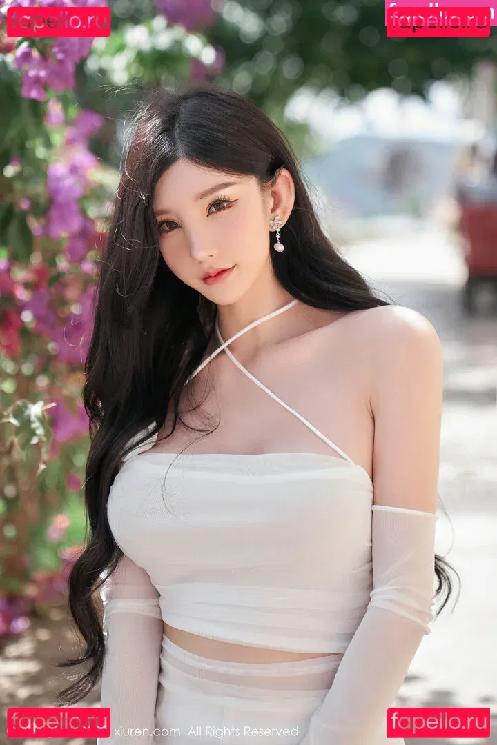 Zhou Yuxi Onlyfans Photo Gallery 