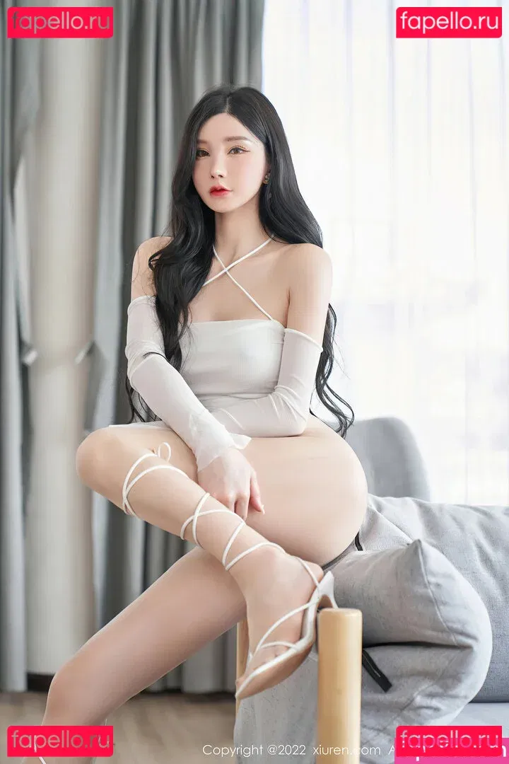 Zhou Yuxi Onlyfans Photo Gallery 