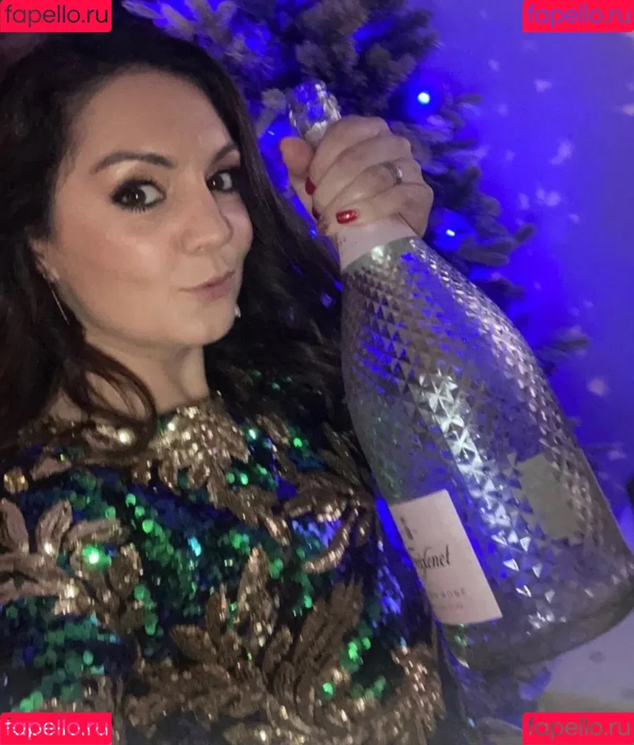Laura Tobin Onlyfans Photo Gallery 