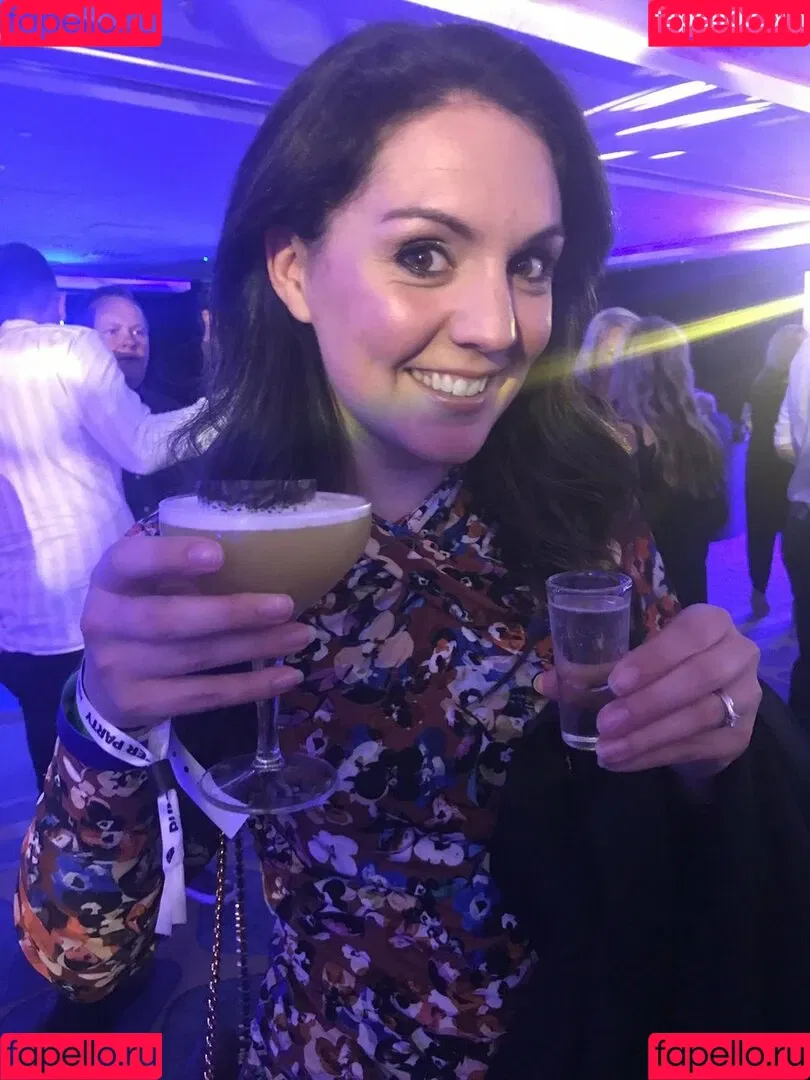 Laura Tobin Onlyfans Photo Gallery 