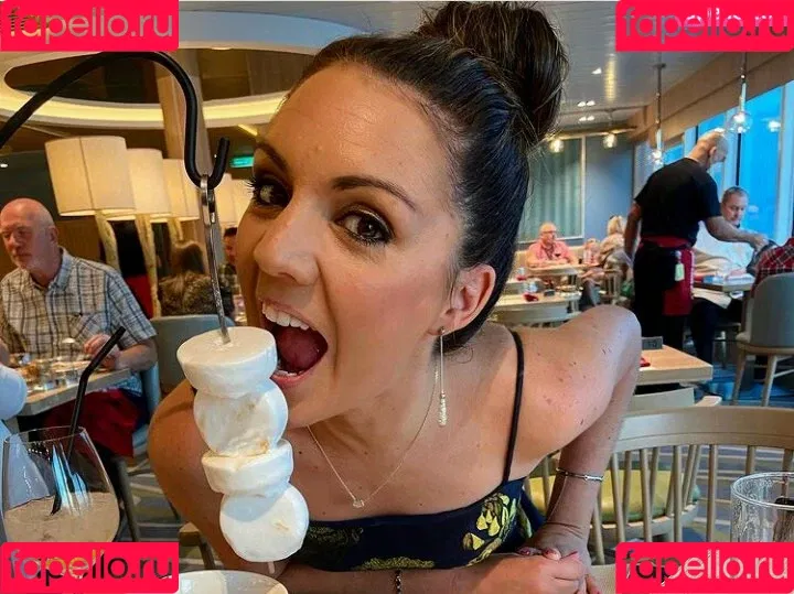 Laura Tobin Onlyfans Photo Gallery 