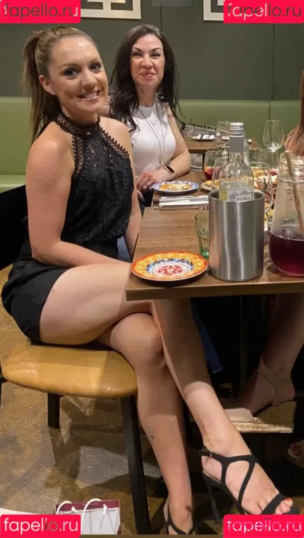Laura Tobin Onlyfans Photo Gallery 
