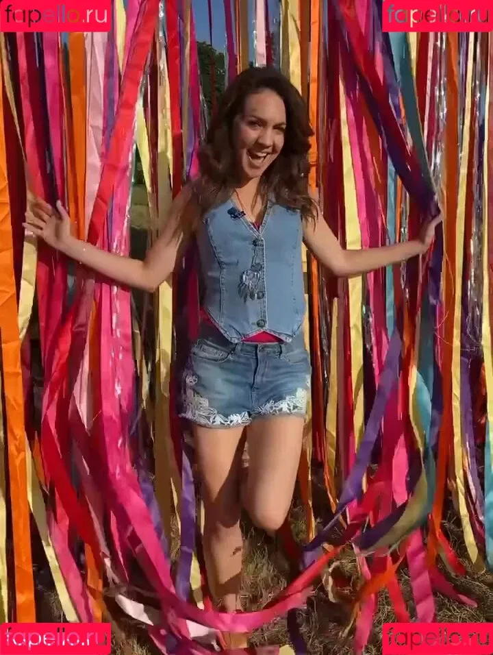 Laura Tobin Onlyfans Photo Gallery 