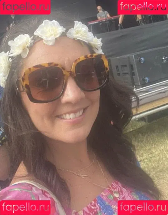 Laura Tobin Onlyfans Photo Gallery 