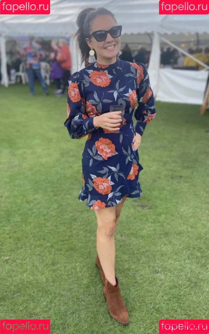 Laura Tobin Onlyfans Photo Gallery 
