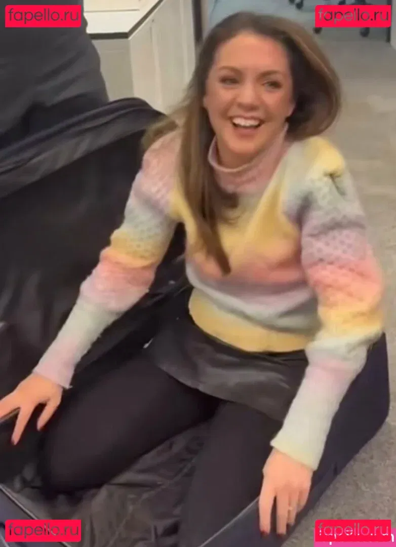 Laura Tobin Onlyfans Photo Gallery 