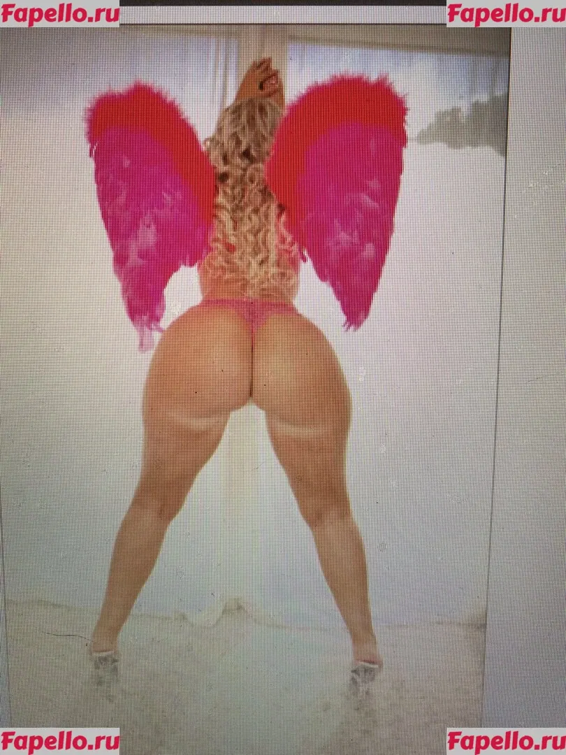 nikkidelano Onlyfans Photo Gallery 