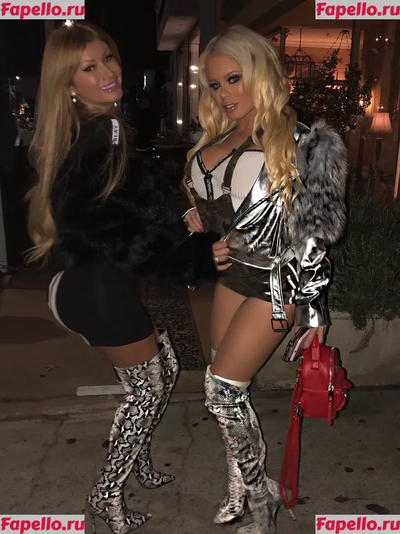 nikkidelano Onlyfans Photo Gallery 