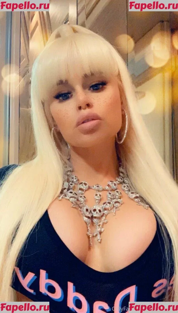 nikkidelano Onlyfans Photo Gallery 
