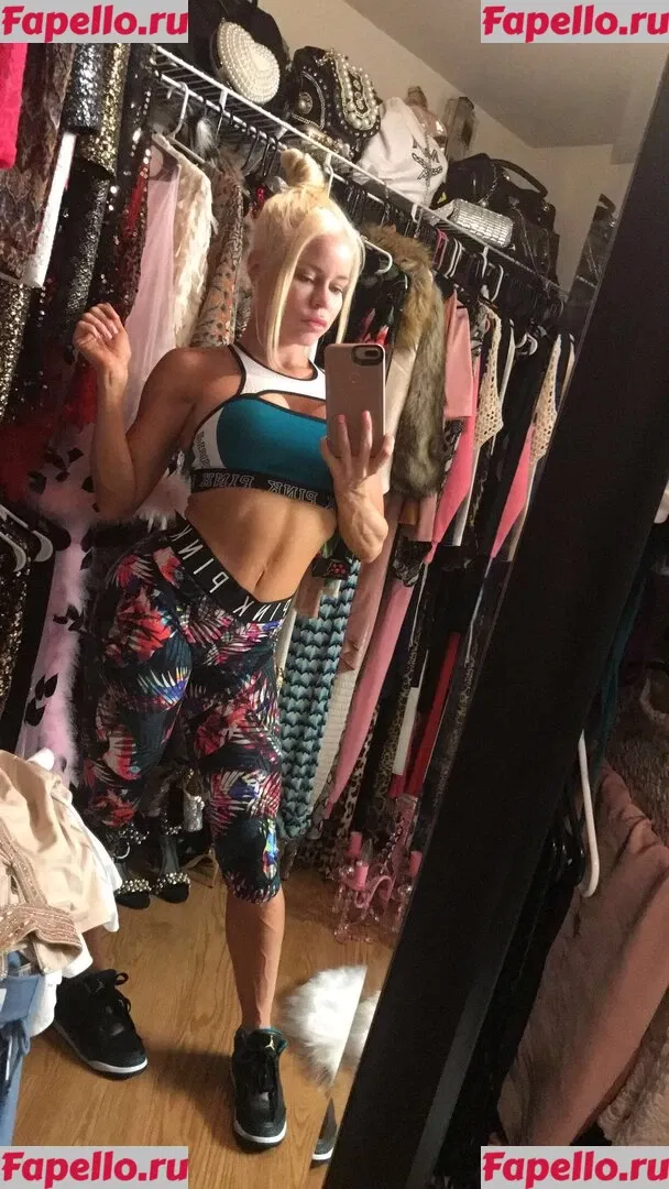 nikkidelano Onlyfans Photo Gallery 