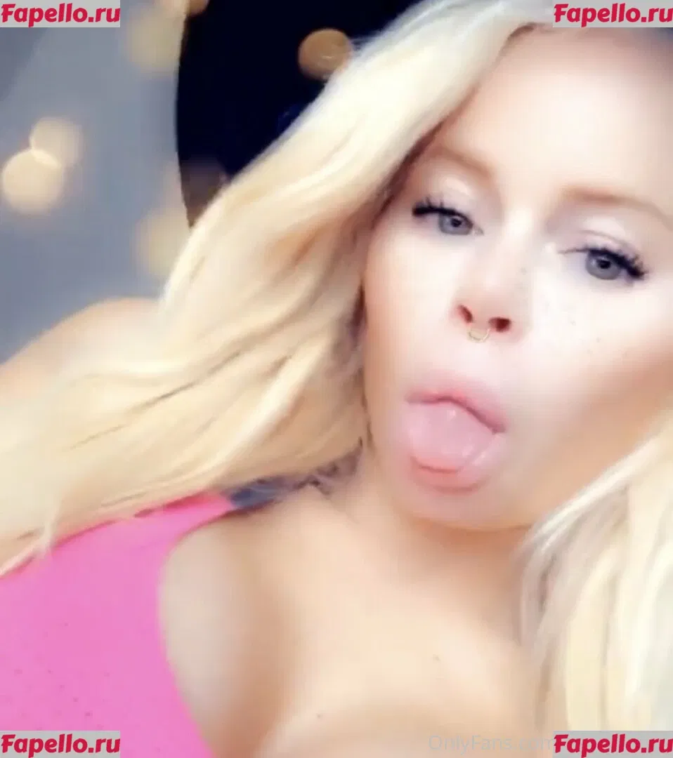 nikkidelano Onlyfans Photo Gallery 