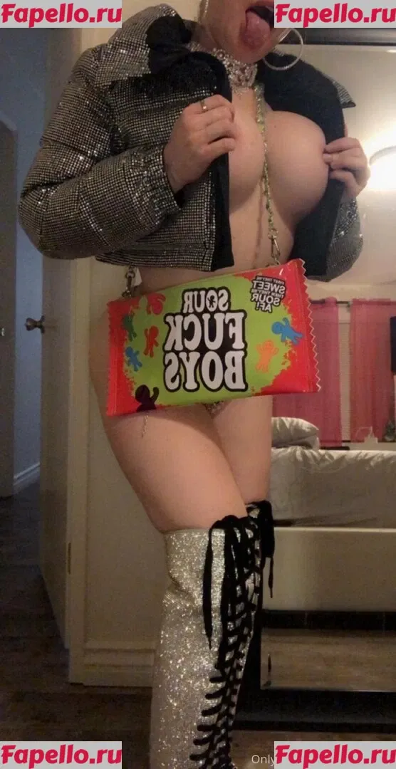 nikkidelano Onlyfans Photo Gallery 