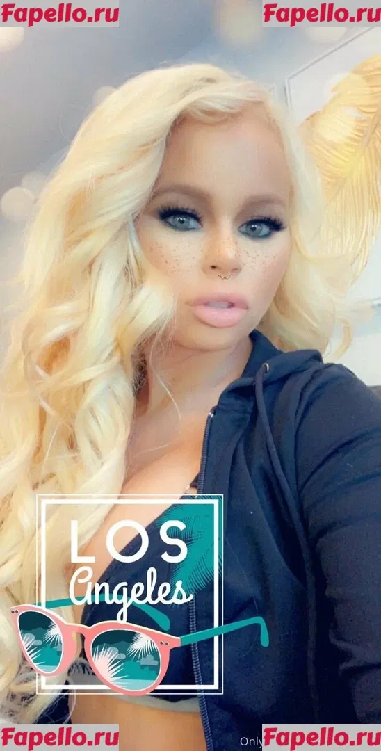 nikkidelano Onlyfans Photo Gallery 