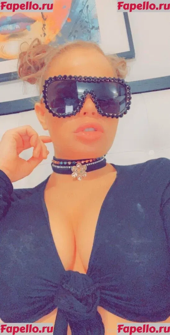 nikkidelano Onlyfans Photo Gallery 