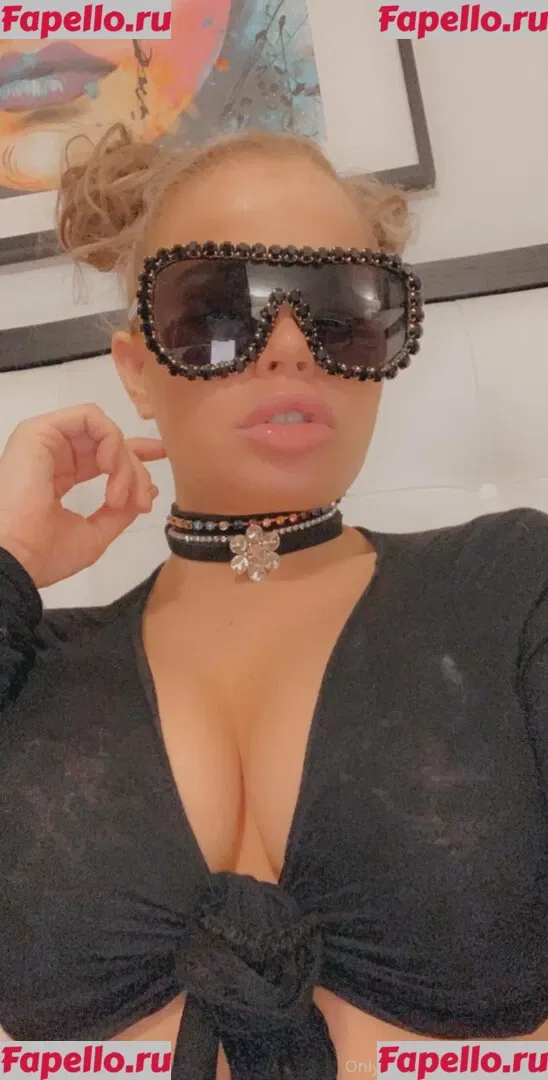 nikkidelano Onlyfans Photo Gallery 
