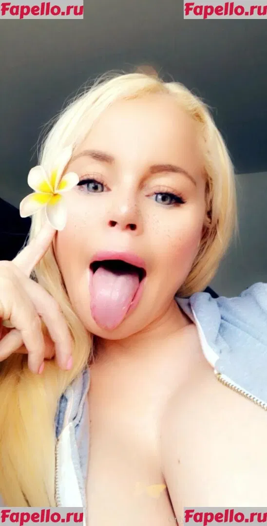 nikkidelano Onlyfans Photo Gallery 