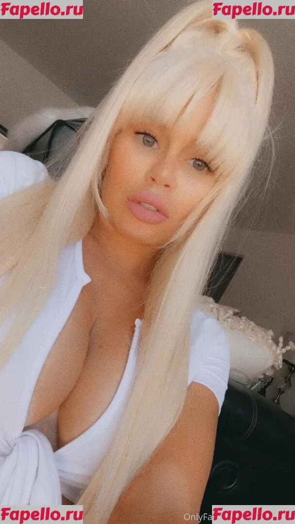 nikkidelano Onlyfans Photo Gallery 
