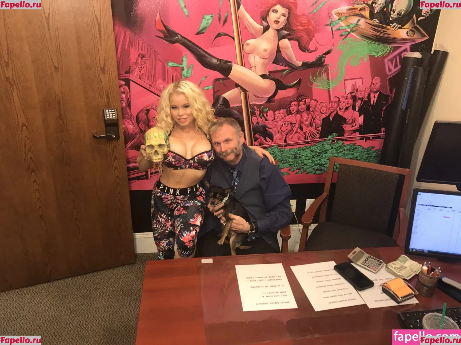 nikkidelano Onlyfans Photo Gallery 