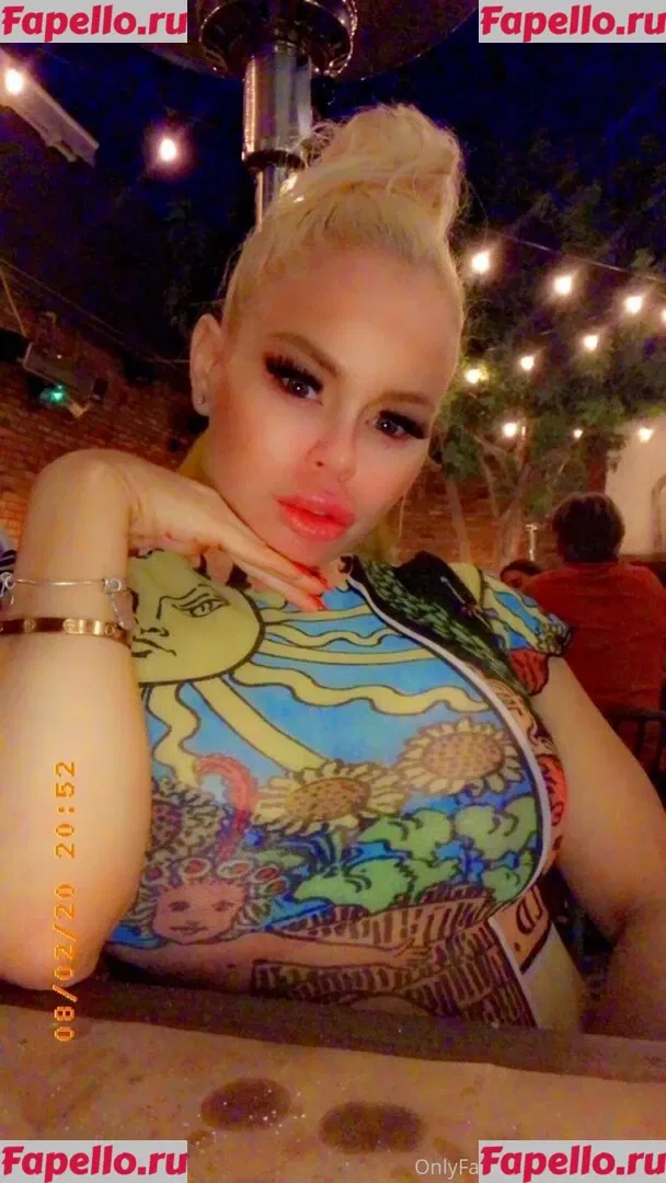 nikkidelano Onlyfans Photo Gallery 
