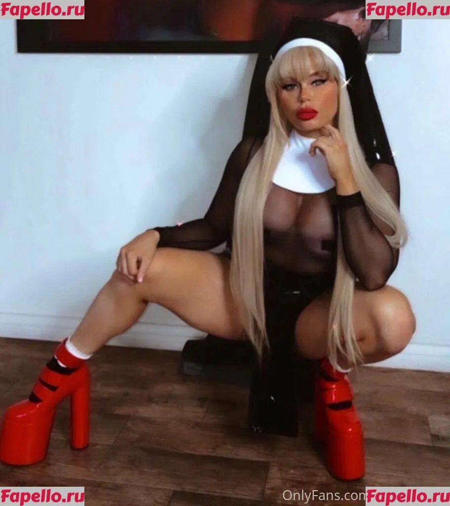 nikkidelano Onlyfans Photo Gallery 