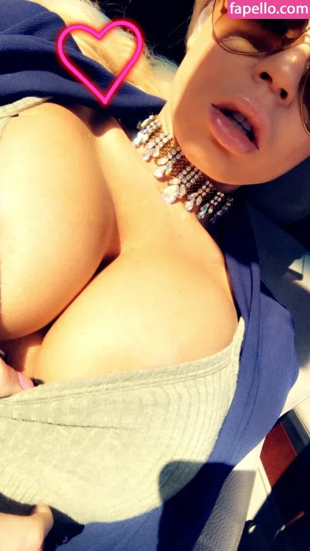 nikkidelano Onlyfans Photo Gallery 