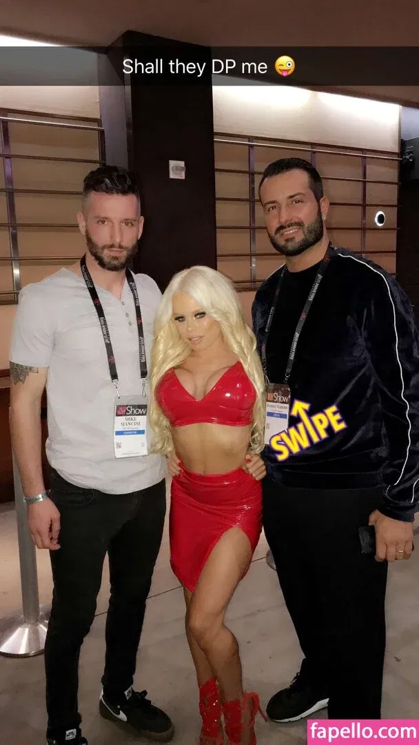 nikkidelano Onlyfans Photo Gallery 