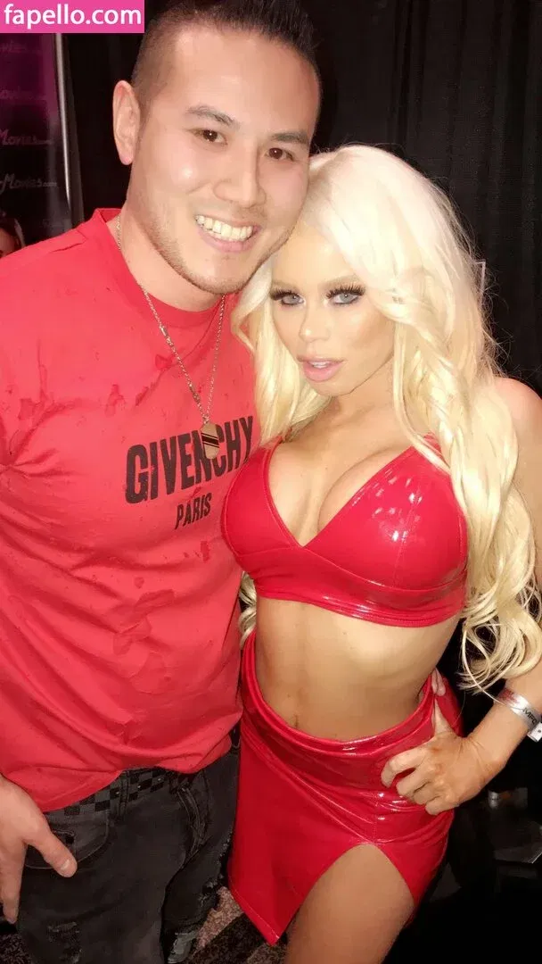 nikkidelano Onlyfans Photo Gallery 