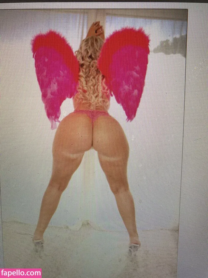 nikkidelano Onlyfans Photo Gallery 