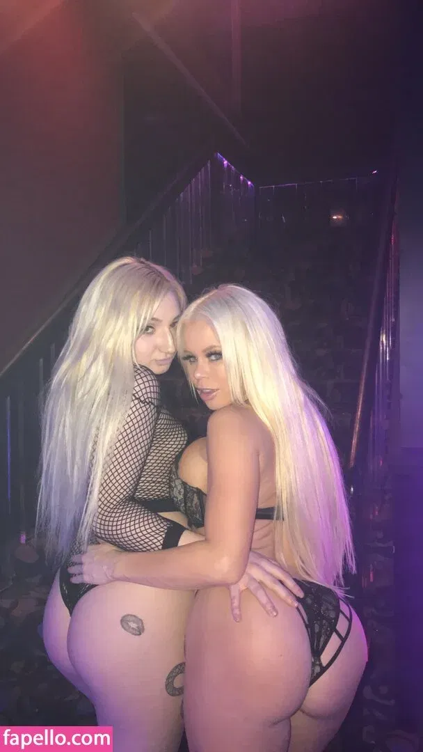 nikkidelano Onlyfans Photo Gallery 