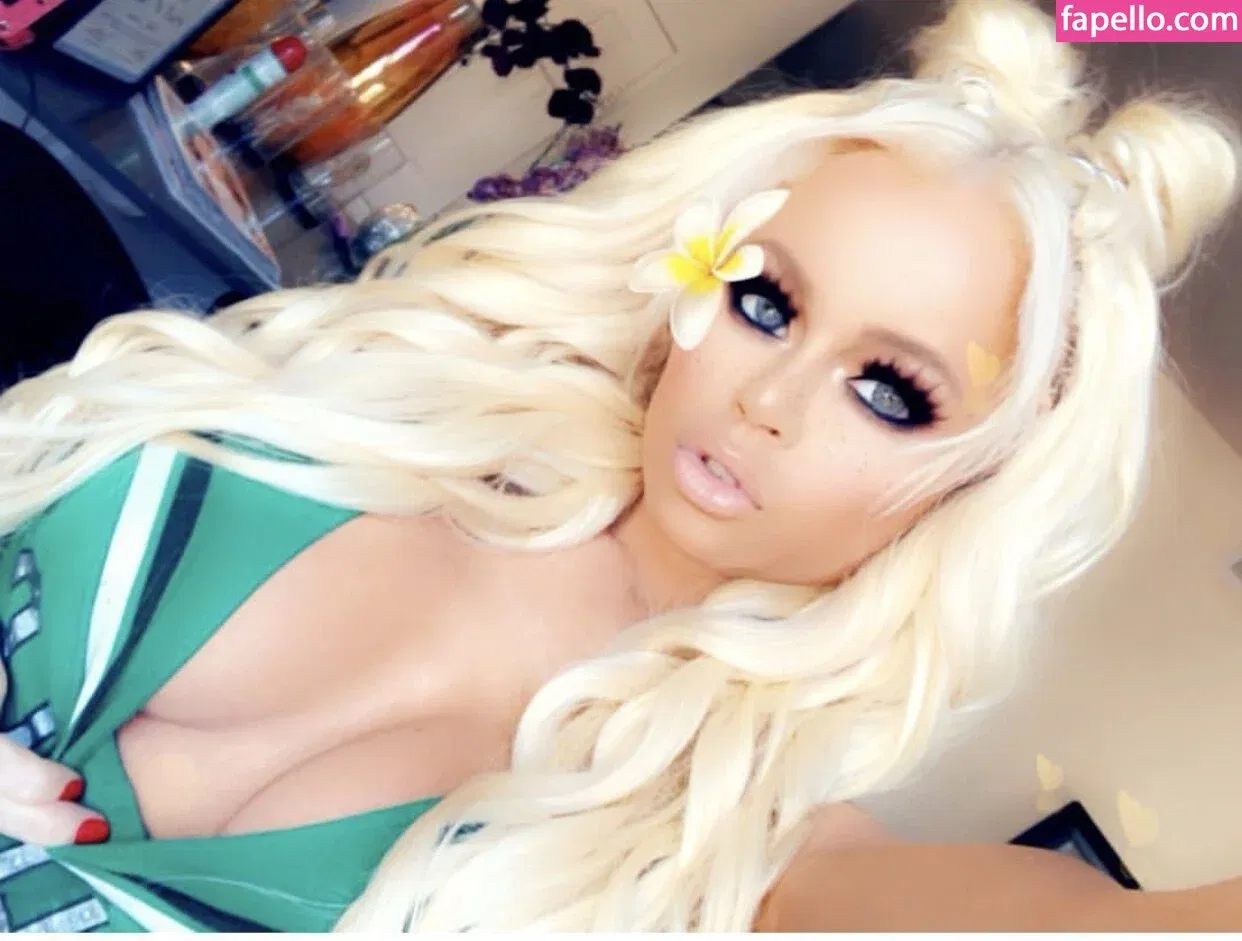 nikkidelano Onlyfans Photo Gallery 