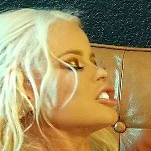 nikkidelano Onlyfans Photo Gallery 